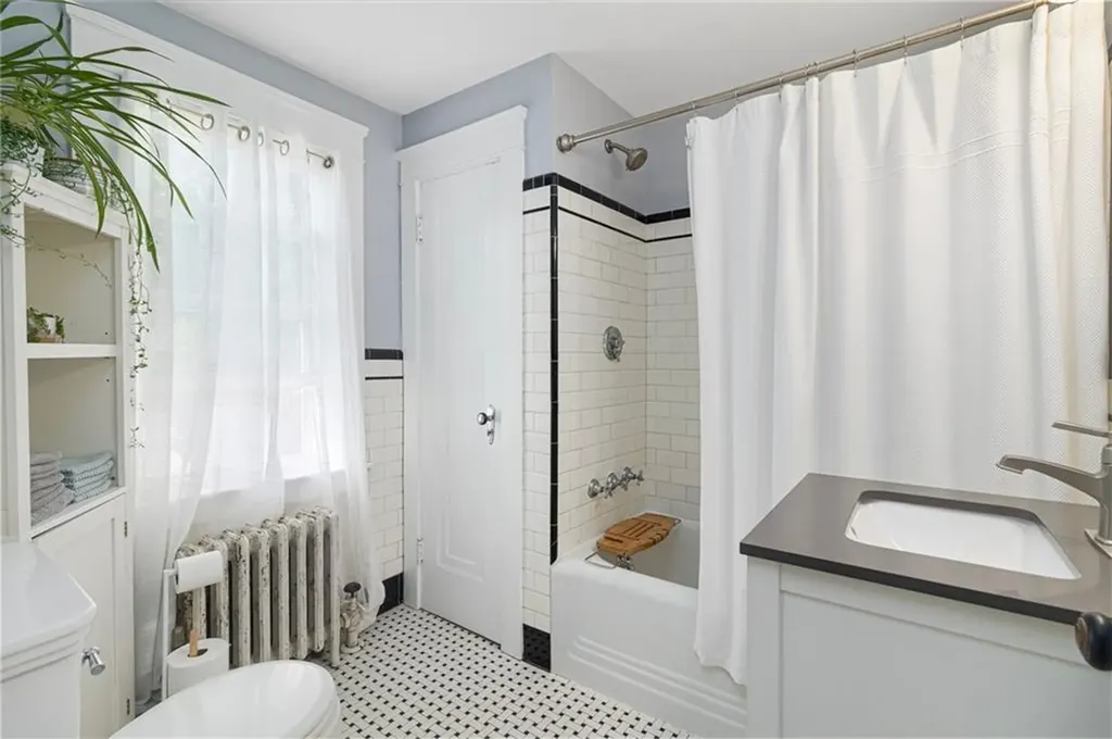 37 Parkside Drive Warwick RI 02888