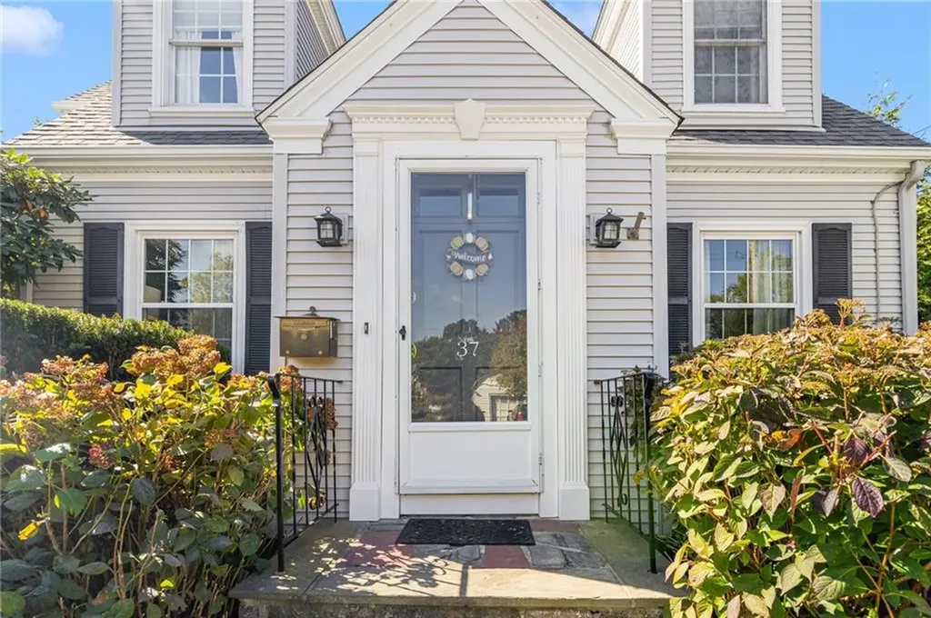 37 Parkside Drive Warwick RI 02888