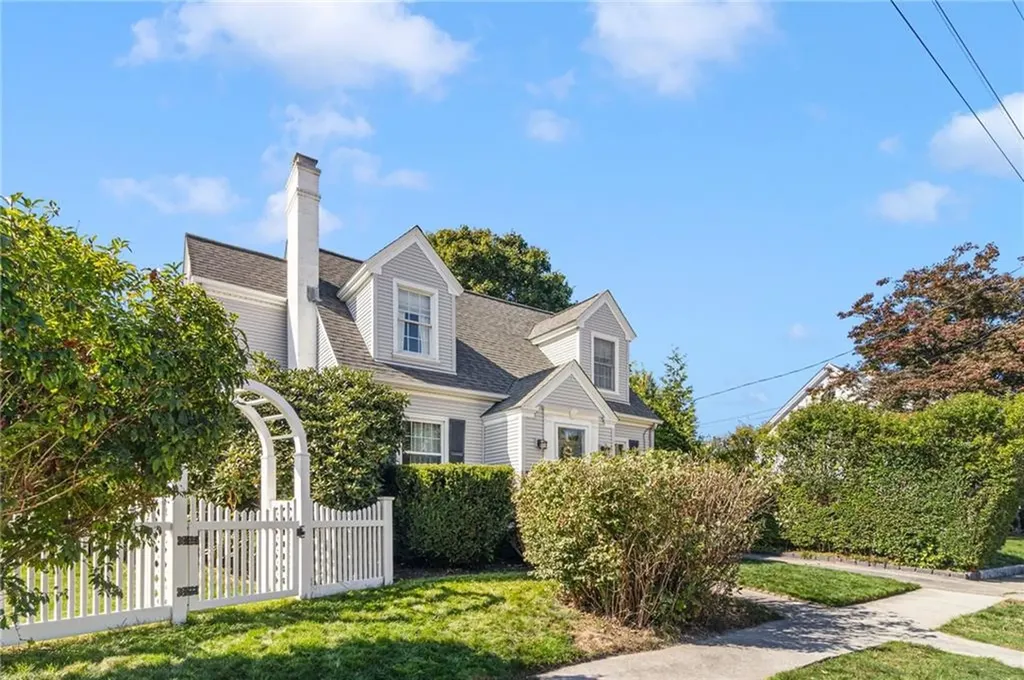 37 Parkside Drive Warwick RI 02888