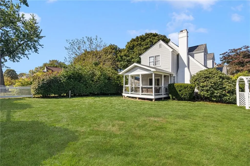 37 Parkside Drive Warwick RI 02888