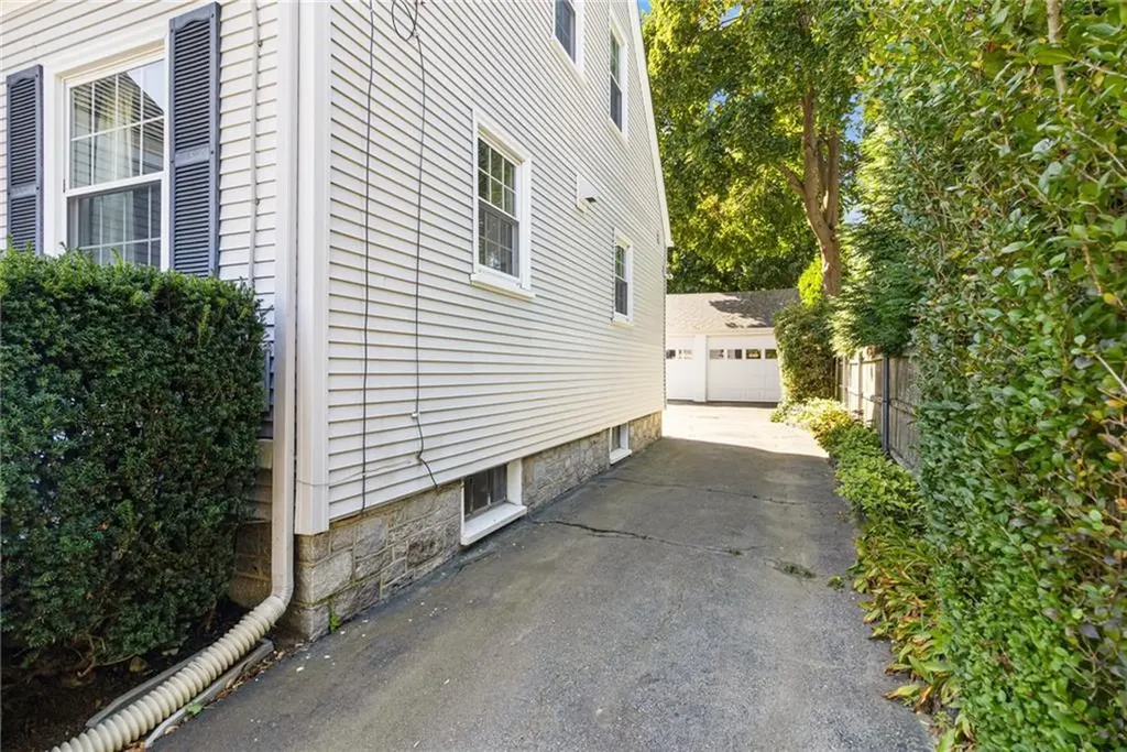 37 Parkside Drive Warwick RI 02888