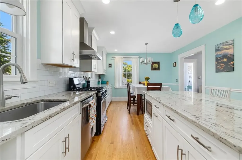 37 Parkside Drive Warwick RI 02888