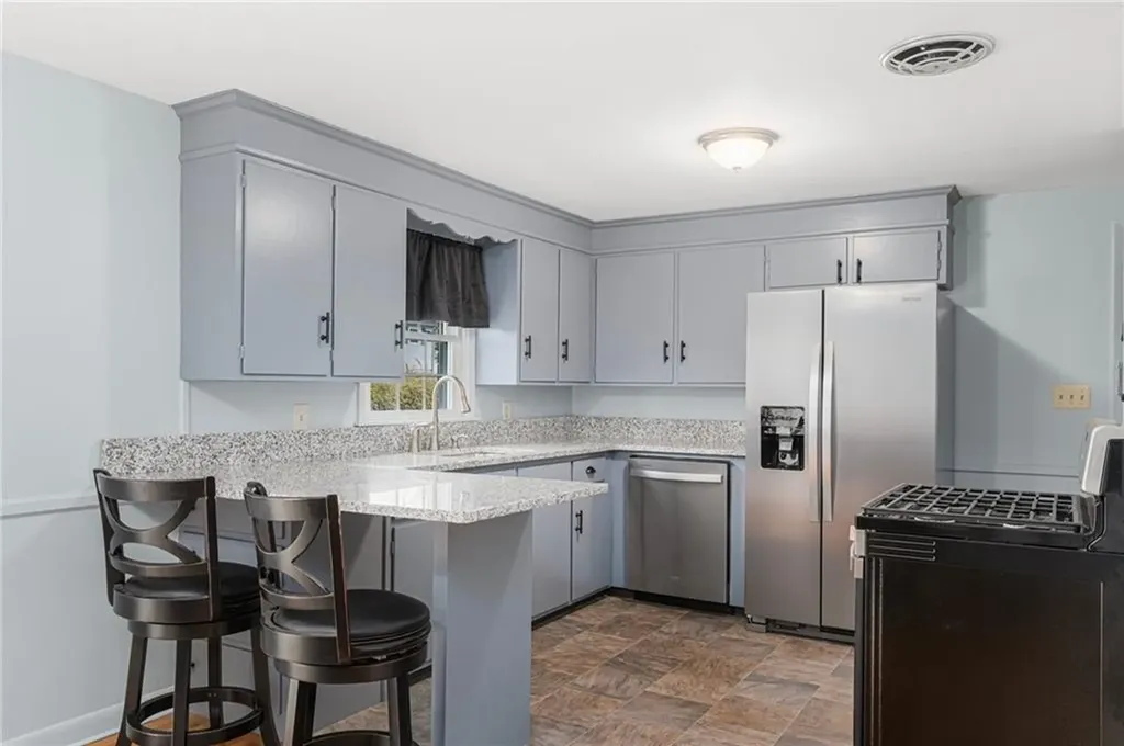 27 Priscilla Road Woonsocket RI 02895