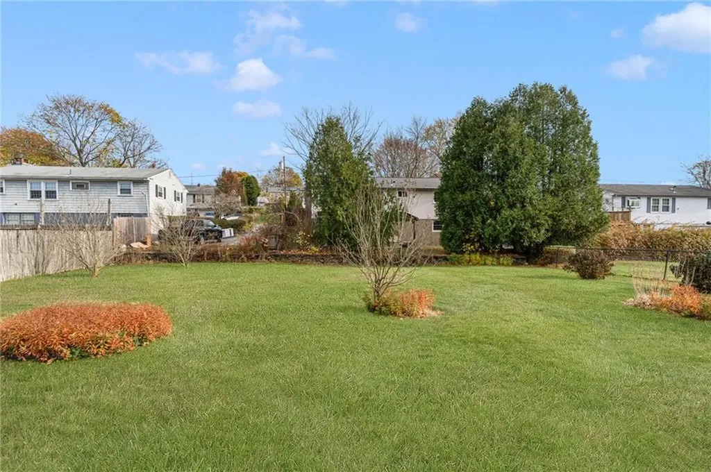 27 Priscilla Road Woonsocket RI 02895