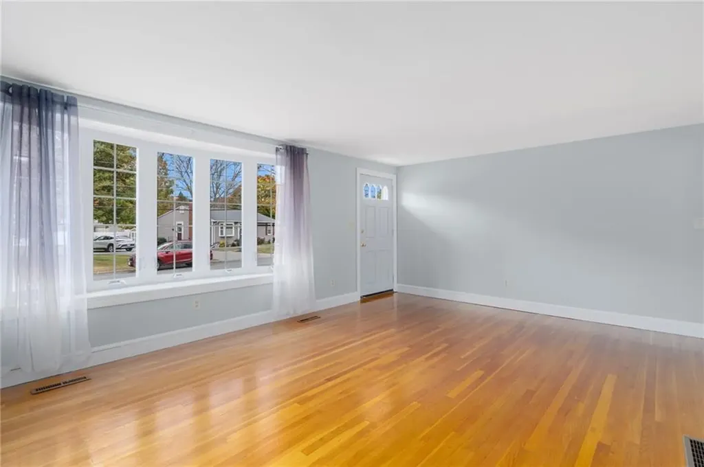 27 Priscilla Road Woonsocket RI 02895