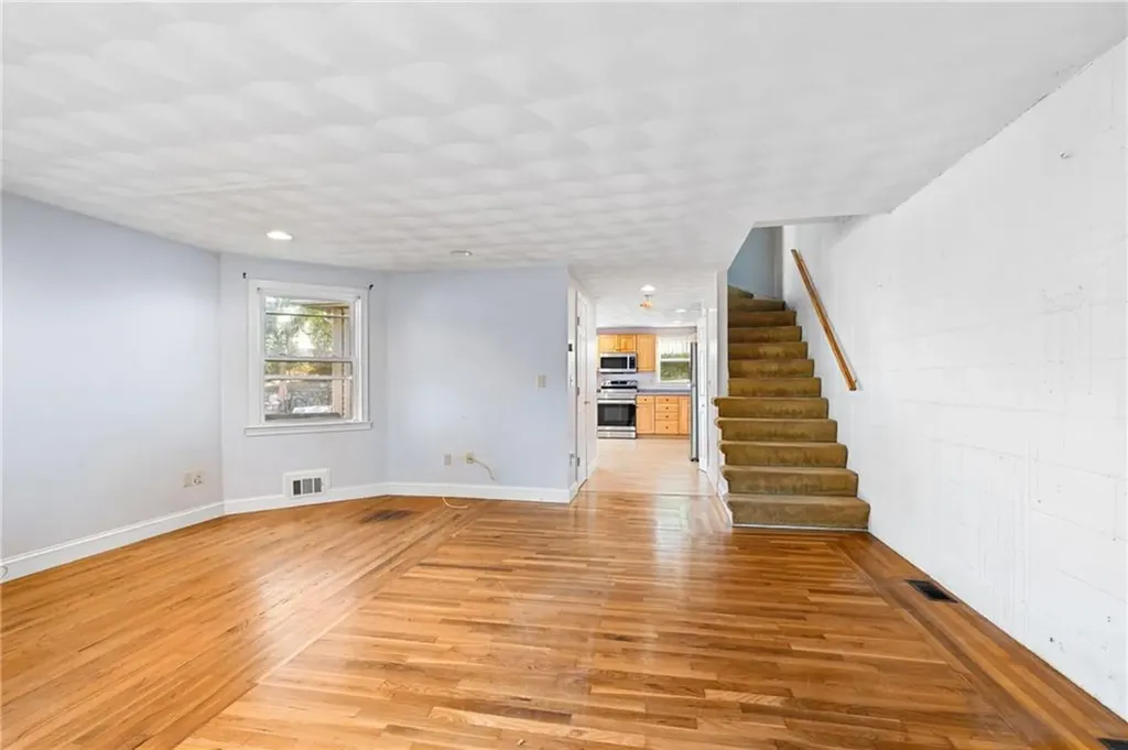 90 92 Loretta Street Cranston RI 02910