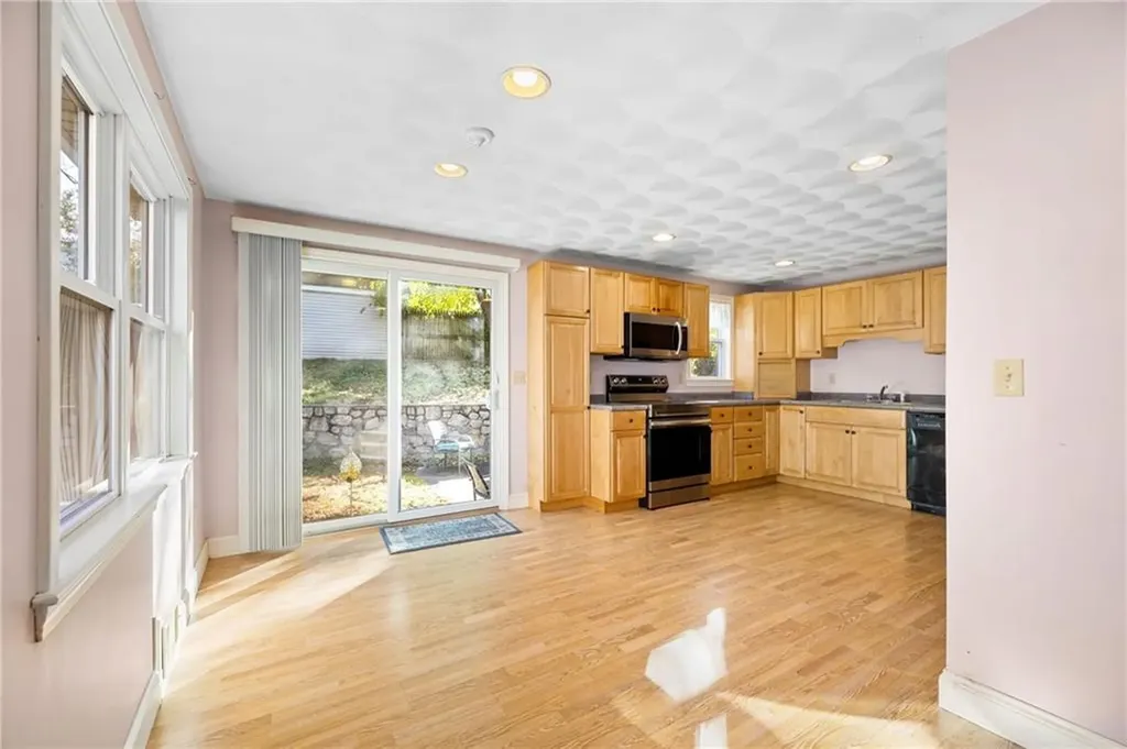 90 92 Loretta Street Cranston RI 02910