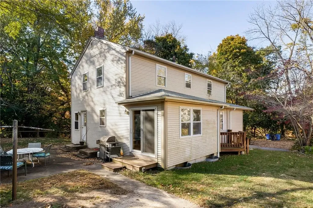 90 92 Loretta Street Cranston RI 02910