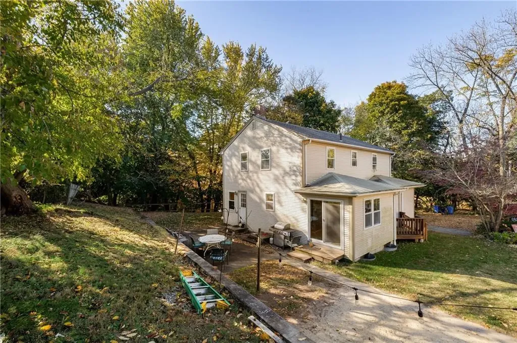 90 92 Loretta Street Cranston RI 02910
