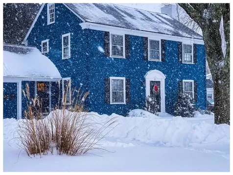 21 Holbrook Avenue East Providence RI 02916