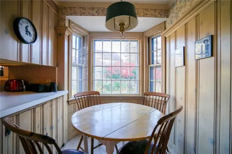 21 Holbrook Avenue East Providence RI 02916