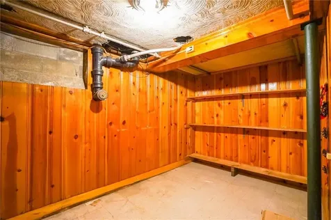 21 Holbrook Avenue East Providence RI 02916