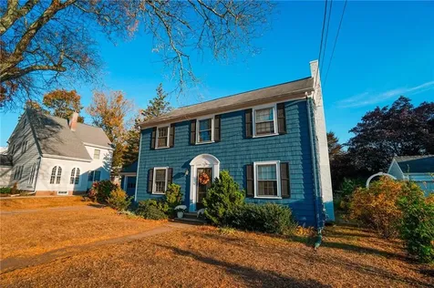 21 Holbrook Avenue East Providence RI 02916