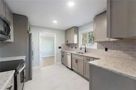 146 Senate Street Pawtucket RI 02861