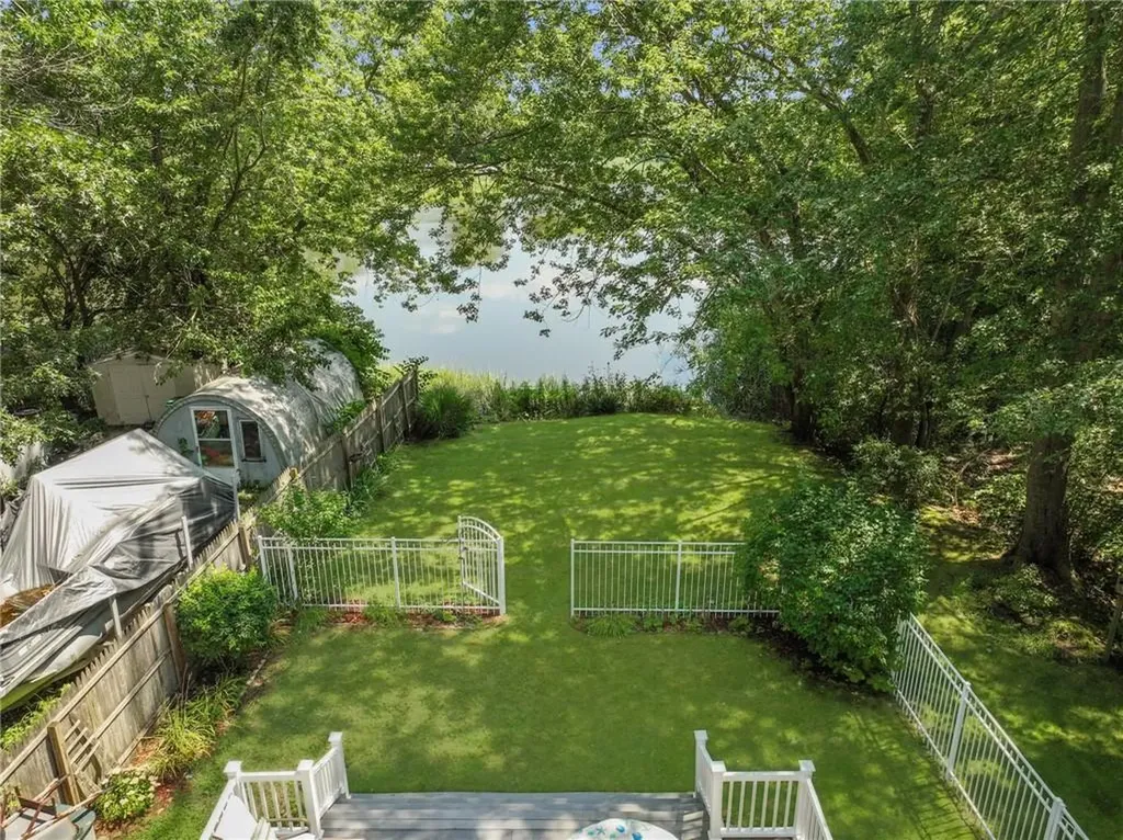11 North Shore Street Warwick RI 02889