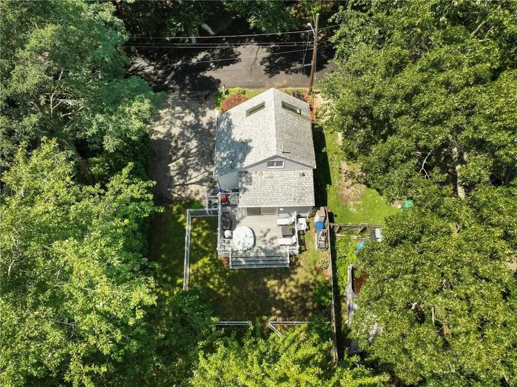 11 North Shore Street Warwick RI 02889