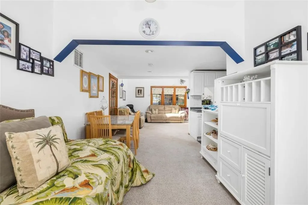 11 North Shore Street Warwick RI 02889
