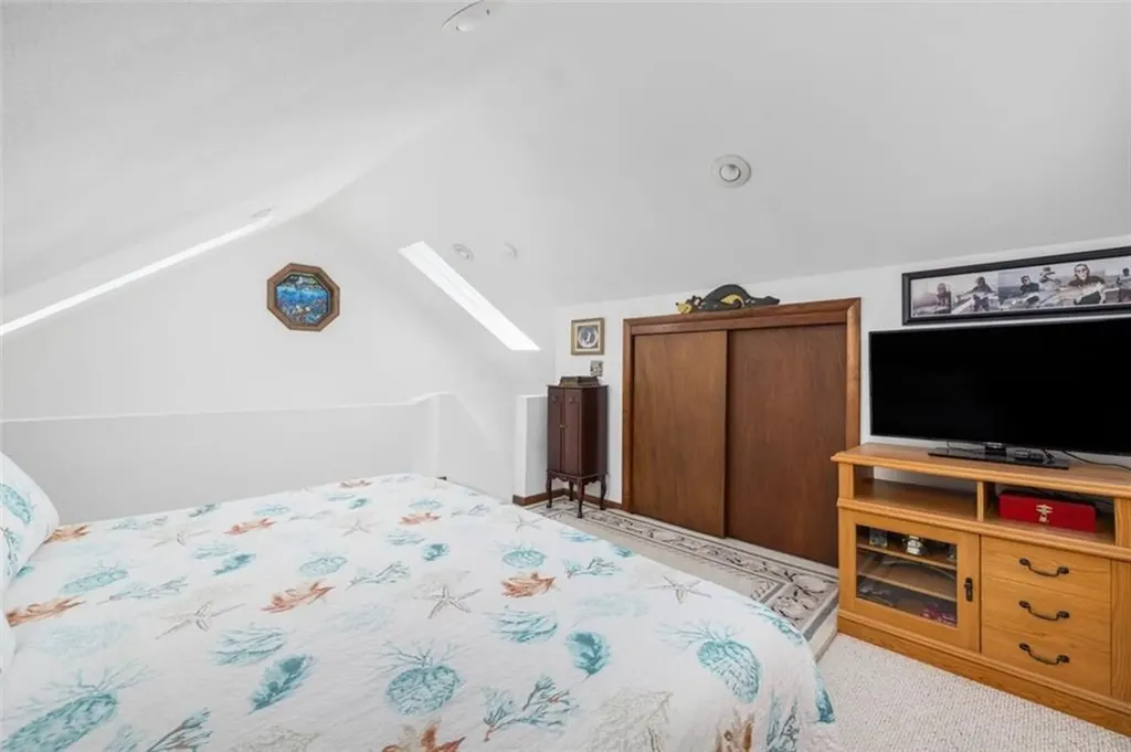 11 North Shore Street Warwick RI 02889