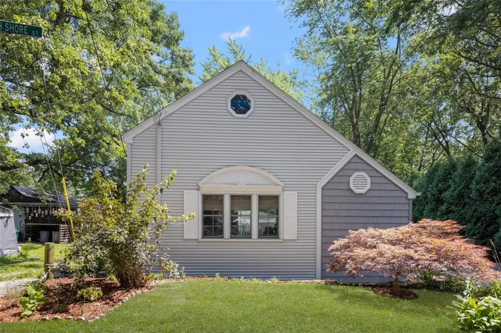 11 North Shore Street Warwick RI 02889
