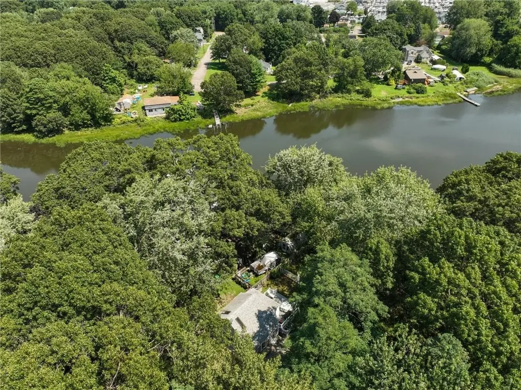 11 North Shore Street Warwick RI 02889
