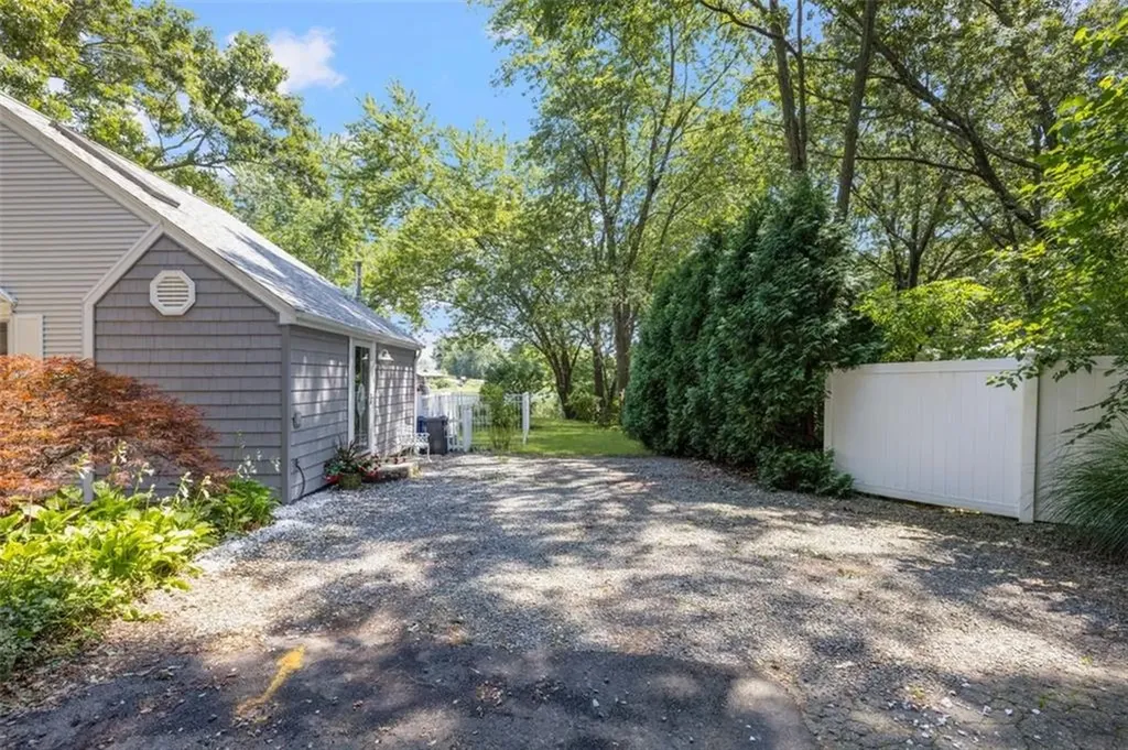11 North Shore Street Warwick RI 02889