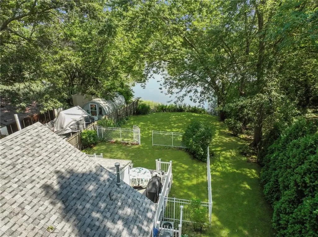 11 North Shore Street Warwick RI 02889