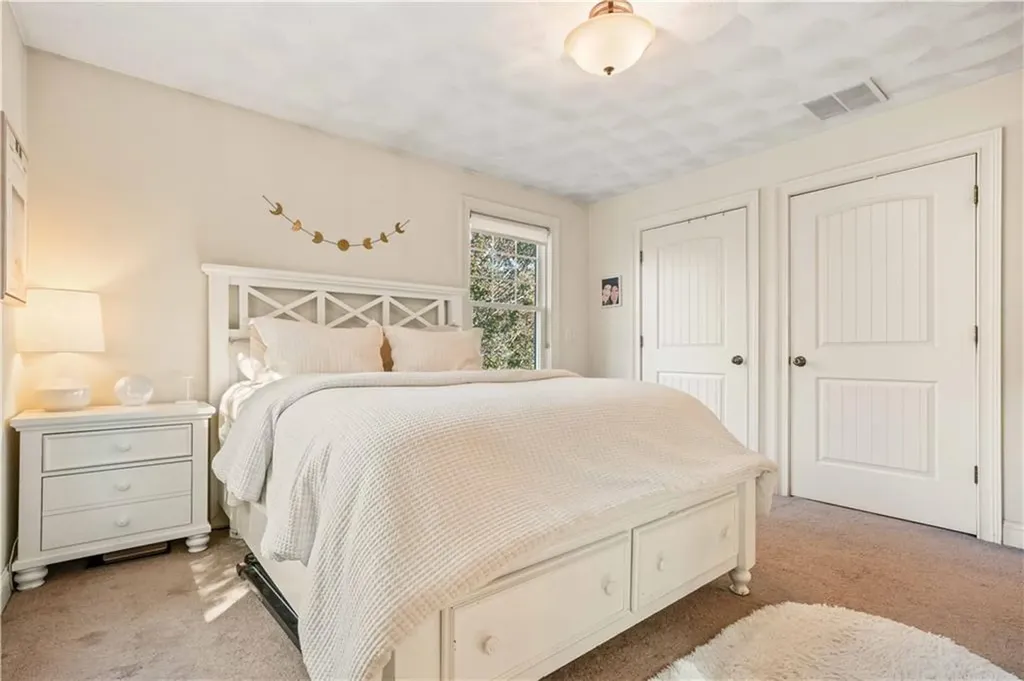 91 Waverly Street Warwick RI 02889