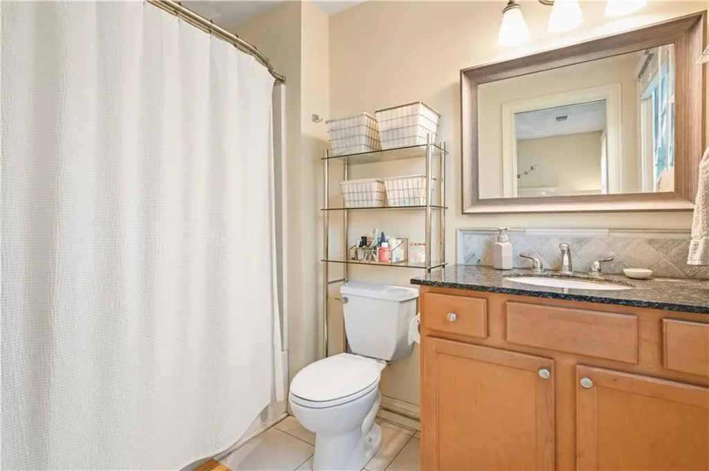 91 Waverly Street Warwick RI 02889