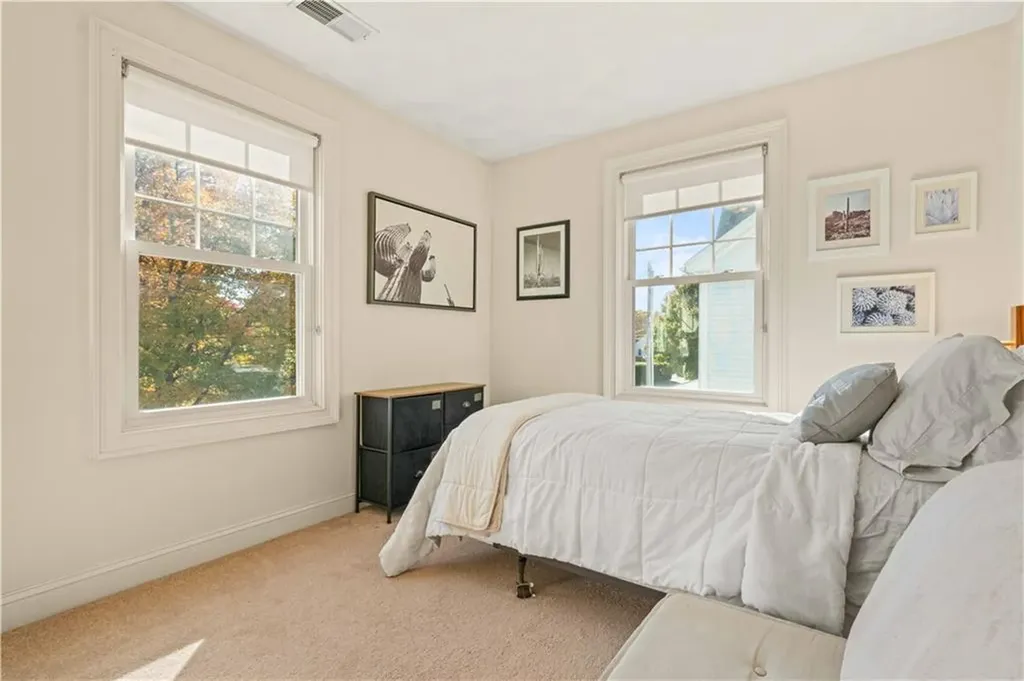 91 Waverly Street Warwick RI 02889