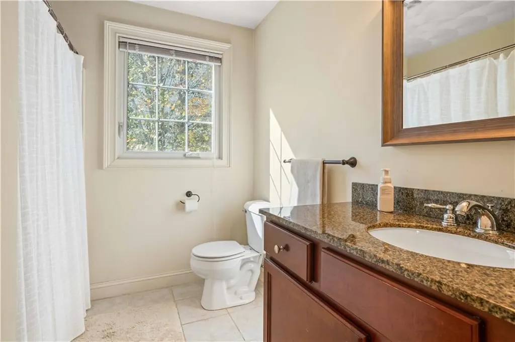 91 Waverly Street Warwick RI 02889