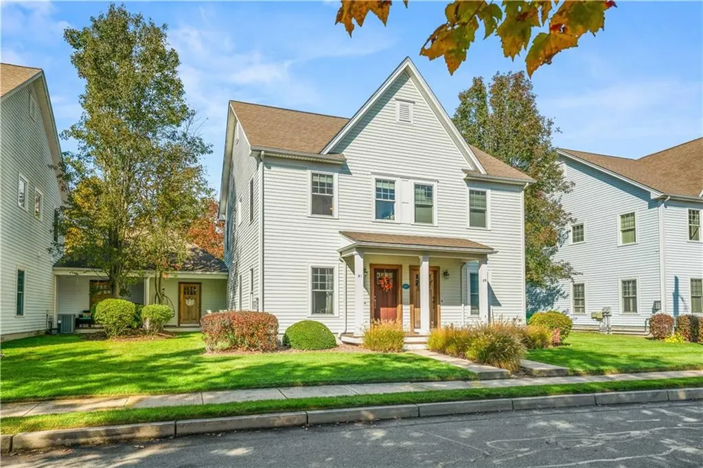 91 Waverly Street Warwick RI 02889