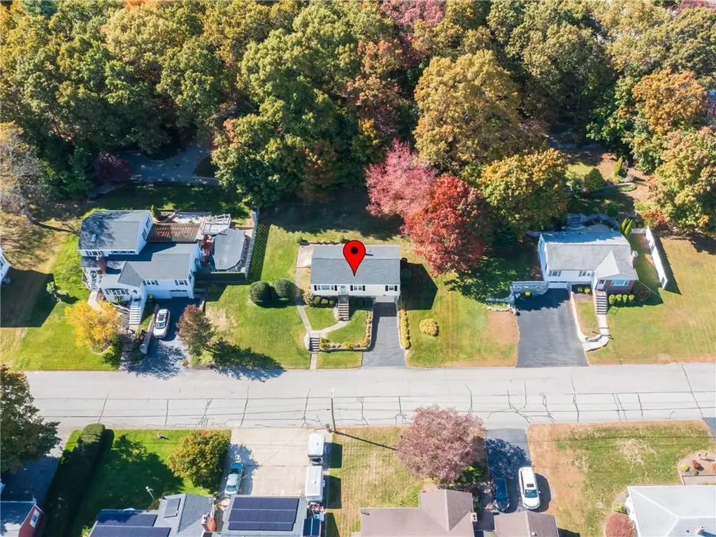 10 Lakeside Drive Smithfield RI 02917