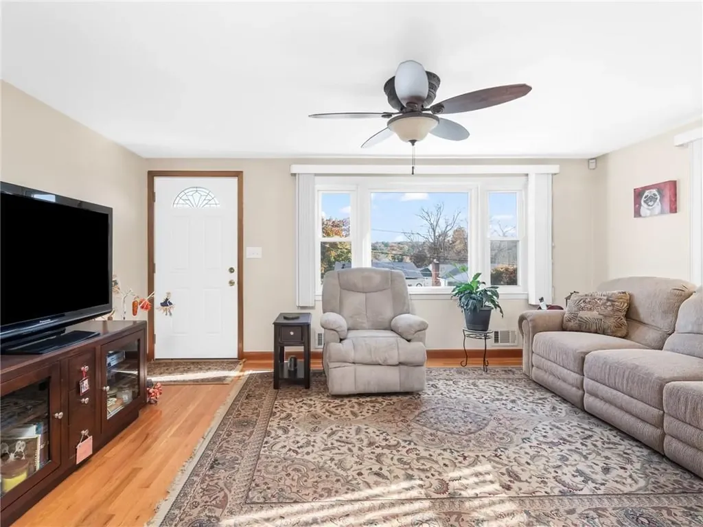 10 Lakeside Drive Smithfield RI 02917