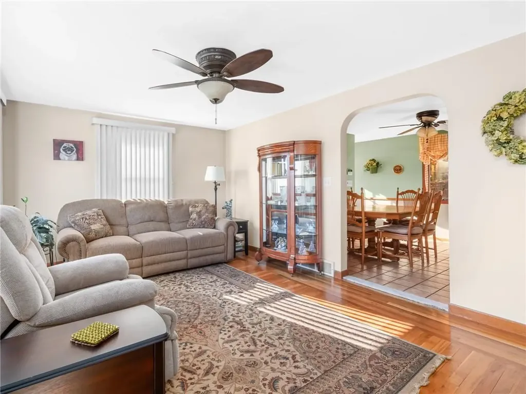 10 Lakeside Drive Smithfield RI 02917