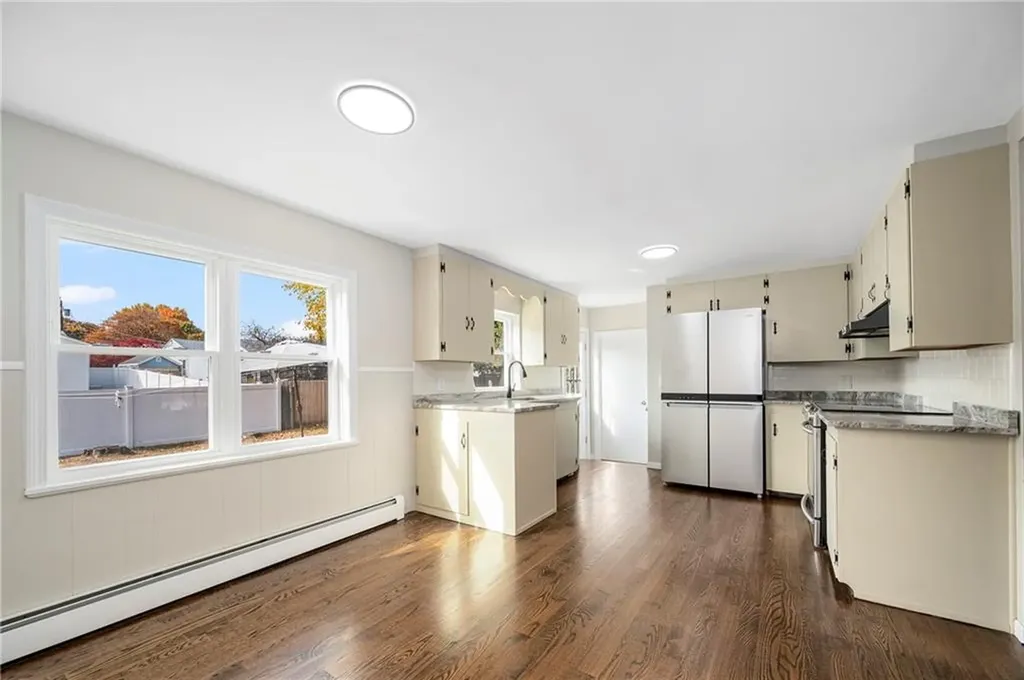 195 Lake Garden Drive Cranston RI 02920