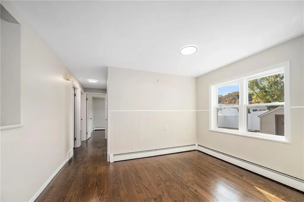 195 Lake Garden Drive Cranston RI 02920