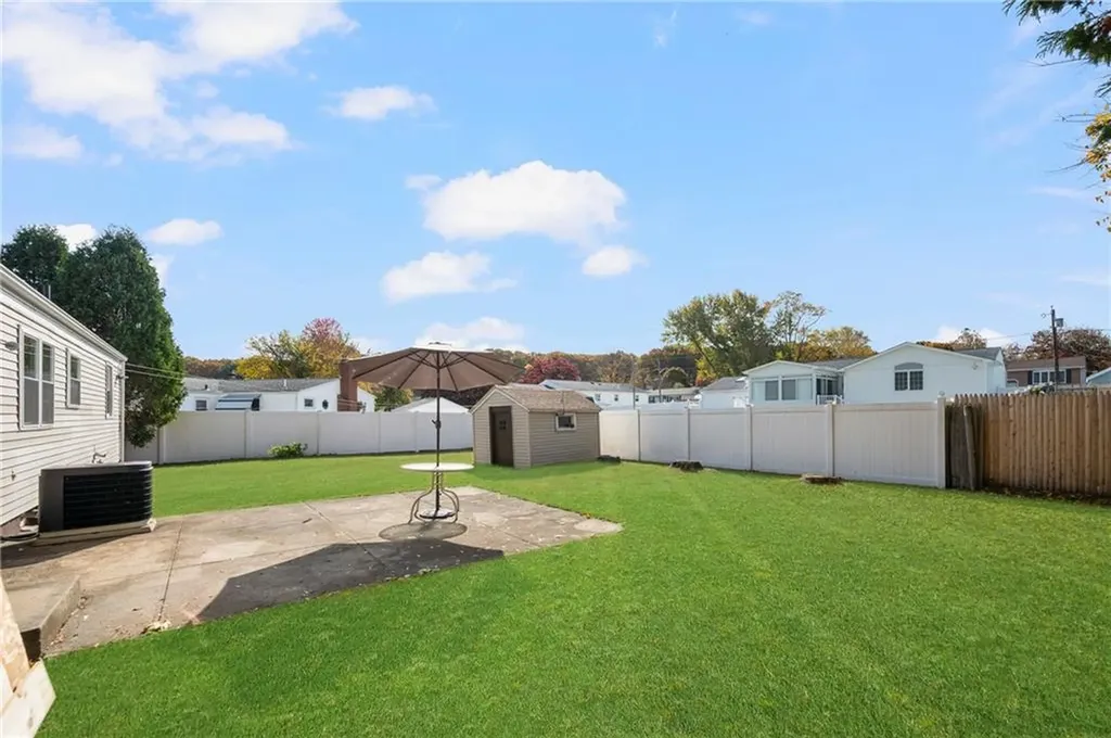 195 Lake Garden Drive Cranston RI 02920