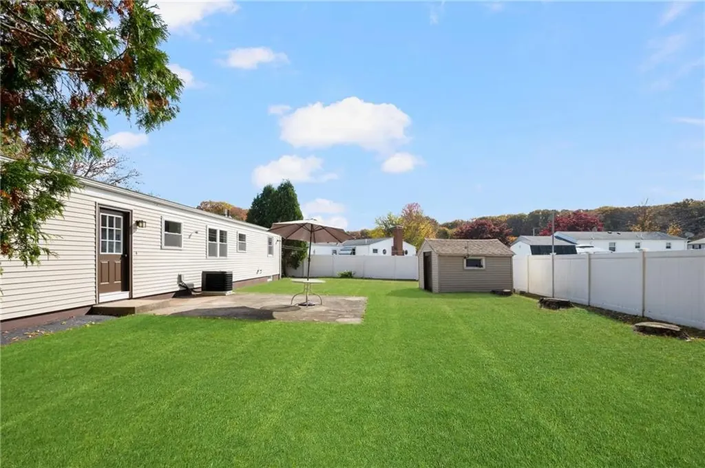 195 Lake Garden Drive Cranston RI 02920