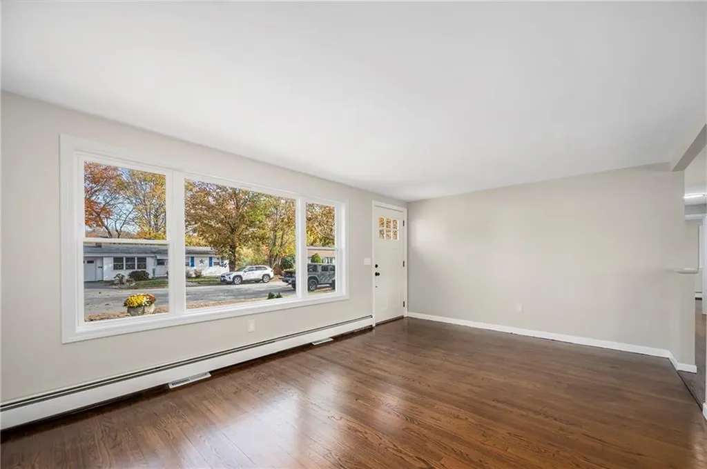 195 Lake Garden Drive Cranston RI 02920