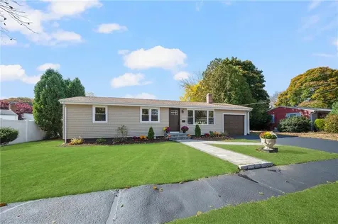 195 Lake Garden Drive Cranston RI 02920