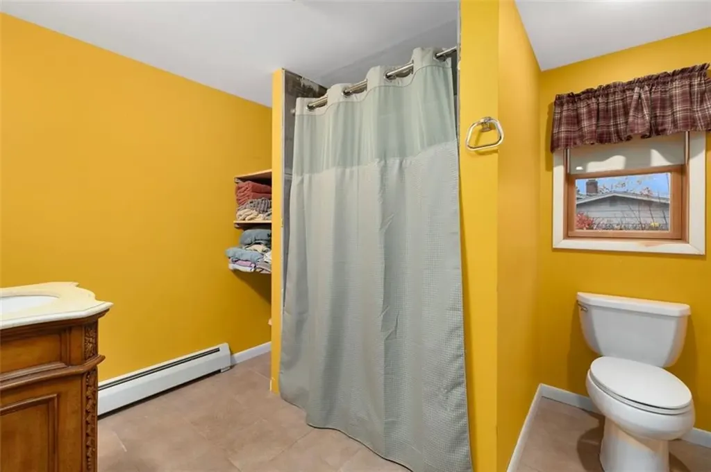 24 Superior Street Warwick RI 02886