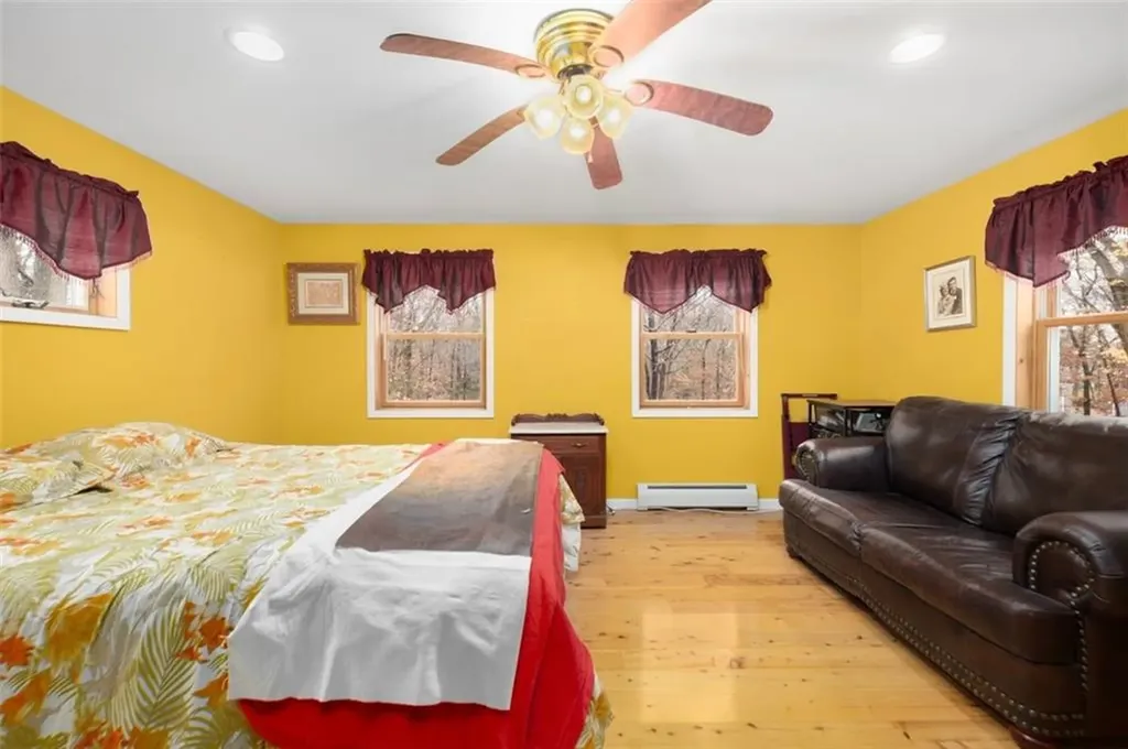 24 Superior Street Warwick RI 02886