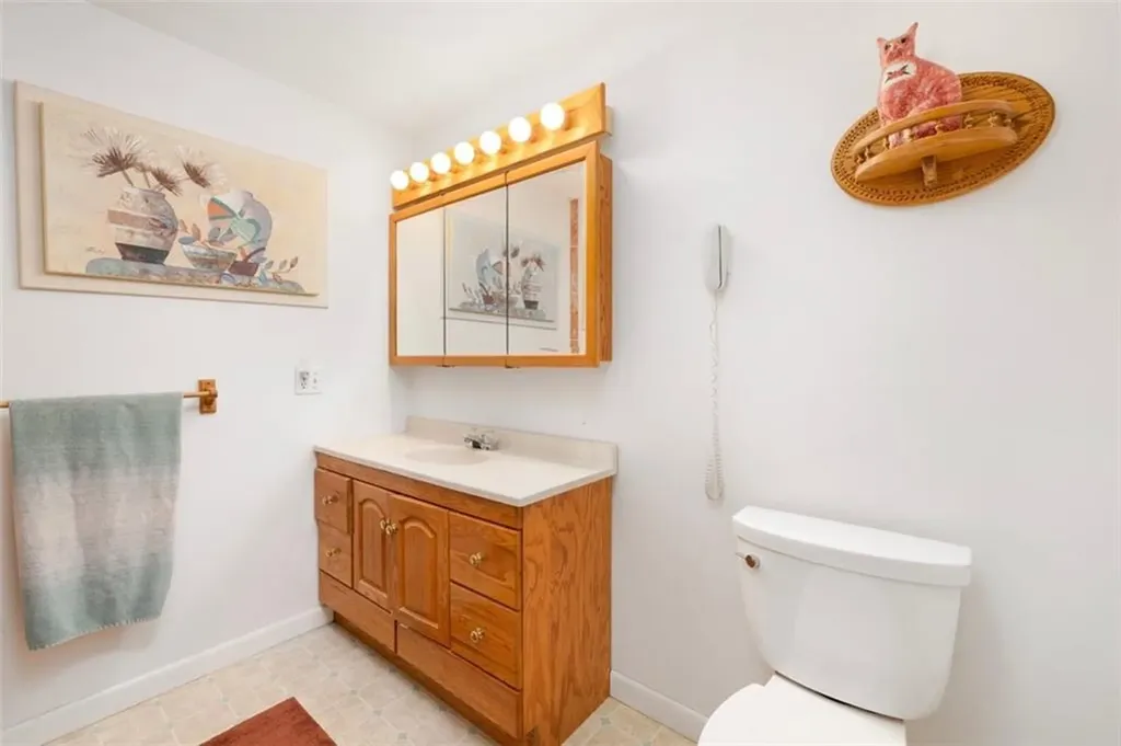 24 Superior Street Warwick RI 02886