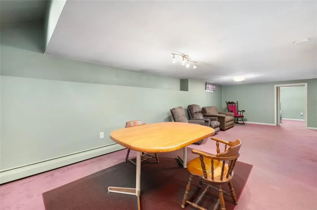 24 Superior Street Warwick RI 02886