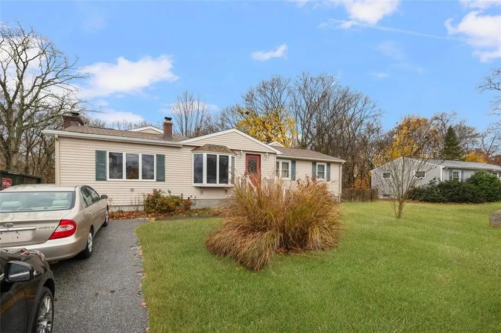 24 Superior Street Warwick RI 02886