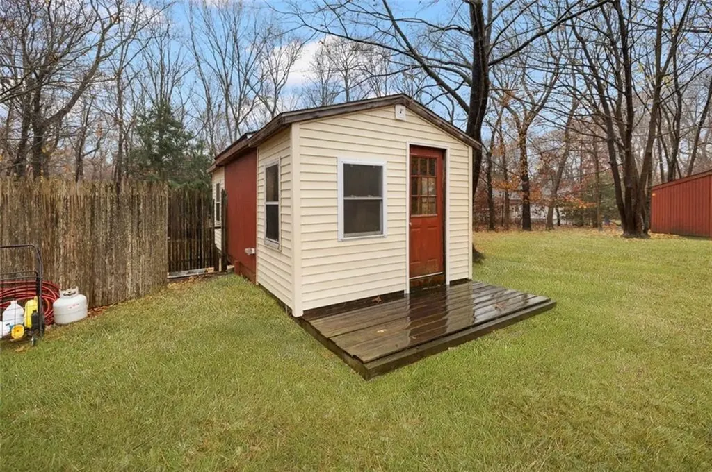 24 Superior Street Warwick RI 02886