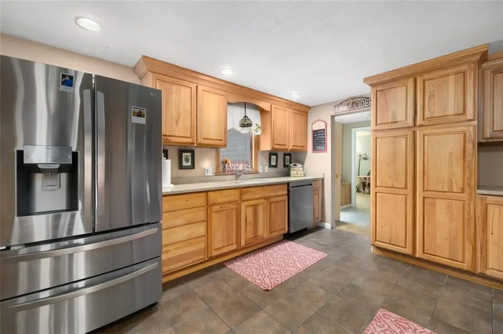 24 Superior Street Warwick RI 02886