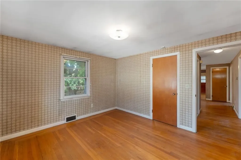 14 Newell Road Cranston RI 02910