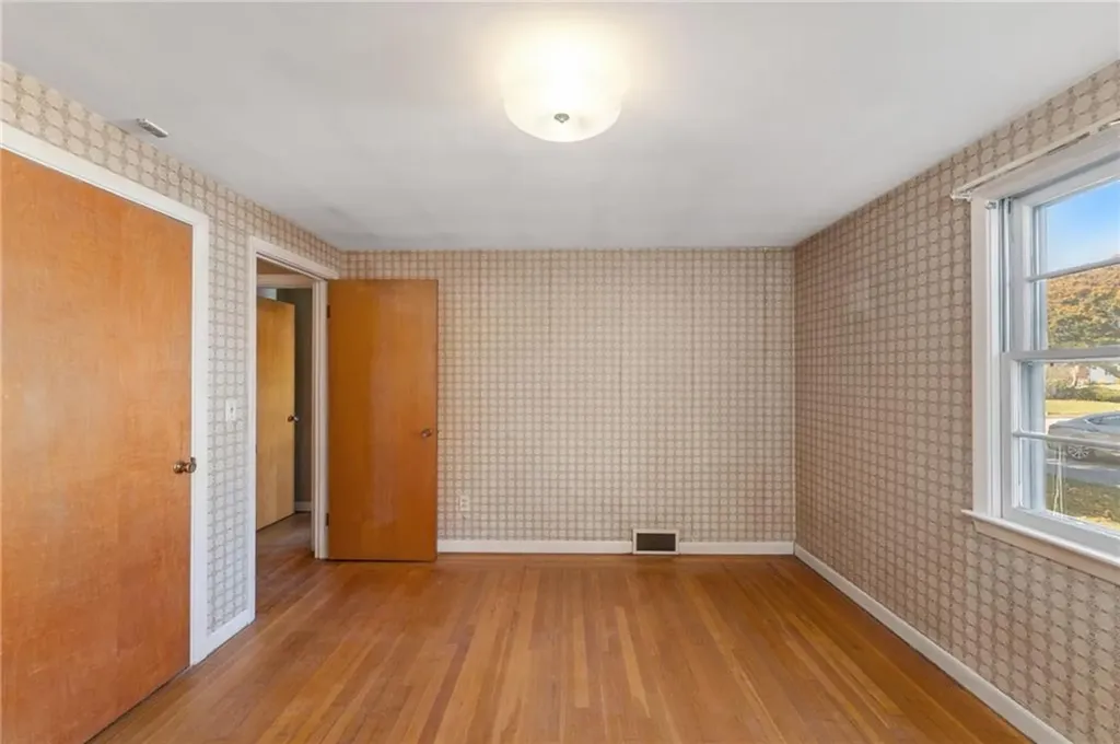 14 Newell Road Cranston RI 02910