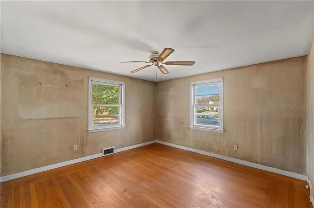 14 Newell Road Cranston RI 02910